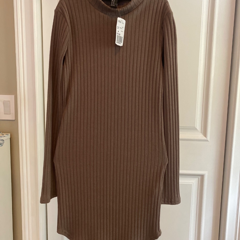 Forever 21 mock neck dress - Picture 2 of 4